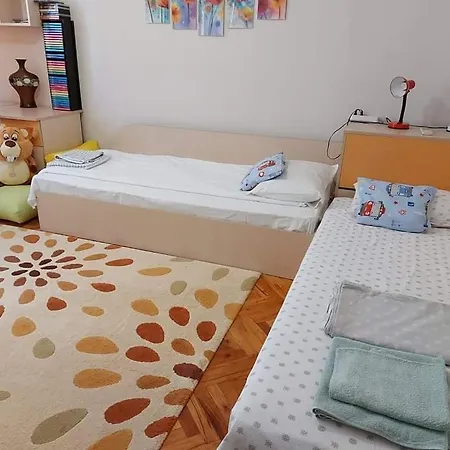Apartment Sweet *