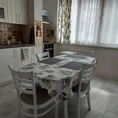 Sweet Apartment *